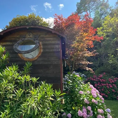 Les Jardins De Bed & Breakfast