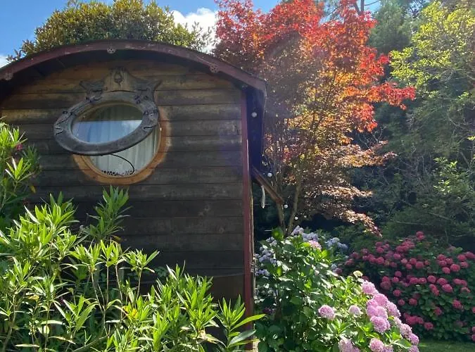 Les Jardins De Bed & Breakfast