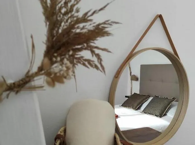 Les Jardins De Bed & Breakfast 3*