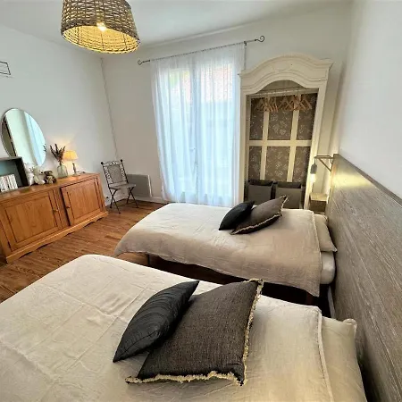 Les Jardins De Bed & Breakfast